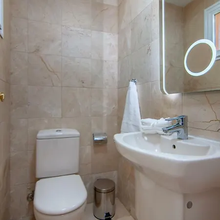 Chalet Madronal ヴィラ *